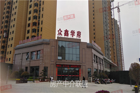 城南晨光花苑4楼，边户，3室2厅1卫63.8万110m2出售